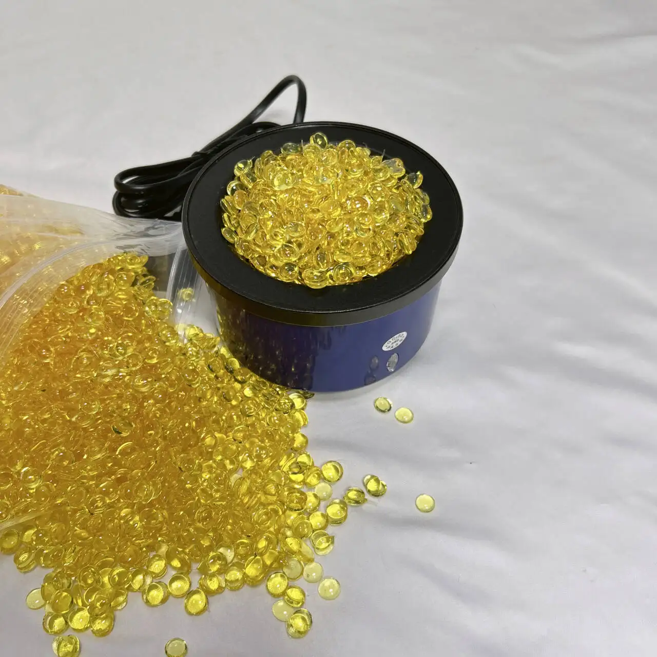 Yellow Italian Keratin Glue Granule/Beads/Grain Transparent Keratin Glue Granules Beads For I Tip Hair Extensions 100/500/1000G
Yellow Italian Keratin Glue Granule/Beads/Grain Transparent Keratin Glue Granules Beads For I Tip Hair Extensions 100/500/1000G