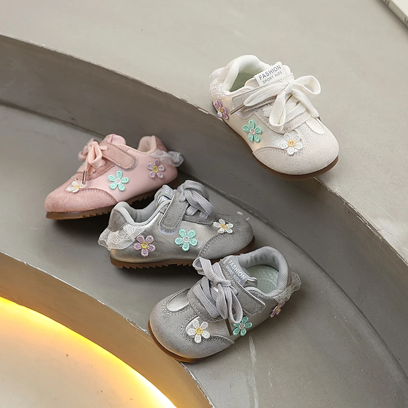Новые детские спортивные кроссовки 2026 года: милые, с цветочным узором, для девочек, школьные, с кружевной отделкой, модные, для бега
Новые детские спортивные кроссовки 2026 года: милые, с цветочным узором, для девочек, школьные, с кружевной отделкой, модные, для бега