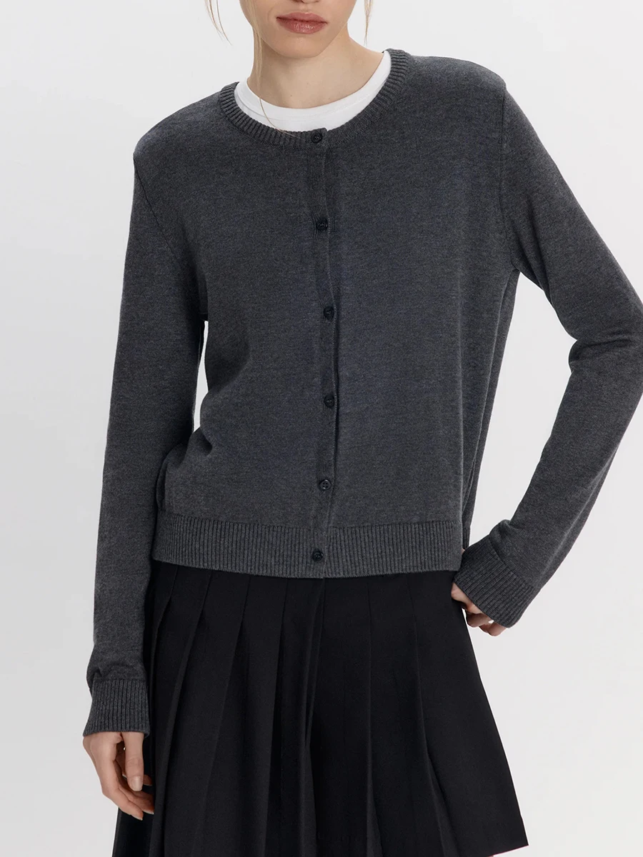 Women's 2025 Casual Trendy Crew Neck Button Down Cardigan Women's Basic Solid Cozy And Warm Sweater Cardigan With Button
Women's 2025 Casual Trendy Crew Neck Button Down Cardigan Women's Basic Solid Cozy And Warm Sweater Cardigan With Button