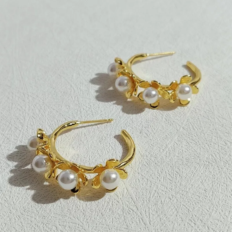 Women's Design Sense Spring Earrings Silver Needle French Temperament Simple Retro Style Earrings High Sense Light Luxury
Women's Design Sense Spring Earrings Silver Needle French Temperament Simple Retro Style Earrings High Sense Light Luxury