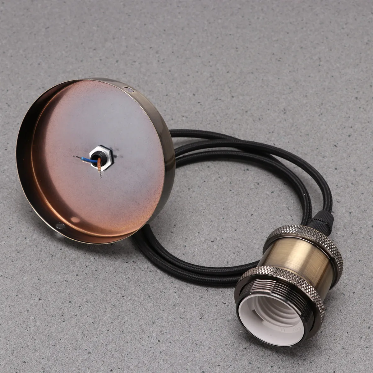 Green Bronze Vintage E27 Lamp Base Retro Light Holder High Quality Sturdy Lamp Socket for Living Room Bedroom Home Decoration
Green Bronze Vintage E27 Lamp Base Retro Light Holder High Quality Sturdy Lamp Socket for Living Room Bedroom Home Decoration