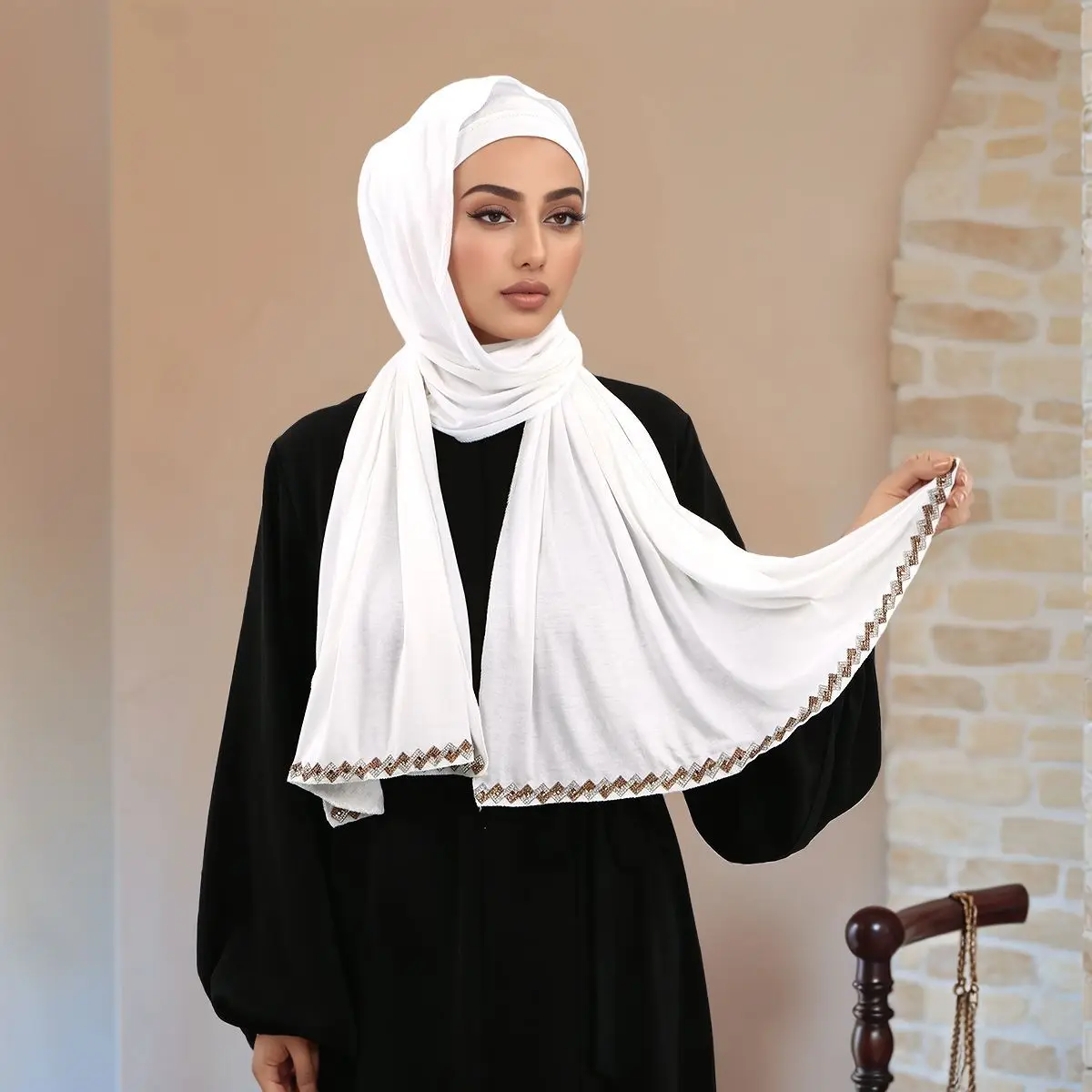 Rhinestone Long Scarf Solid Color Jersey Hijab Muslim Scarves Women Islam Headscarf Turban Shawls Wrap Headband Bandanas Foulard
Rhinestone Long Scarf Solid Color Jersey Hijab Muslim Scarves Women Islam Headscarf Turban Shawls Wrap Headband Bandanas Foulard