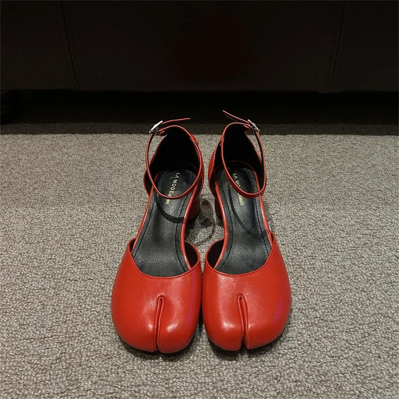 Модная женская обувь Tabi Ninja, сандалии Мэри Джейн с круглым носком и мелким толстым каблуком, женские туфли-лодочки Mujer 
Модная женская обувь Tabi Ninja, сандалии Мэри Джейн с круглым носком и мелким толстым каблуком, женские туфли-лодочки Mujer