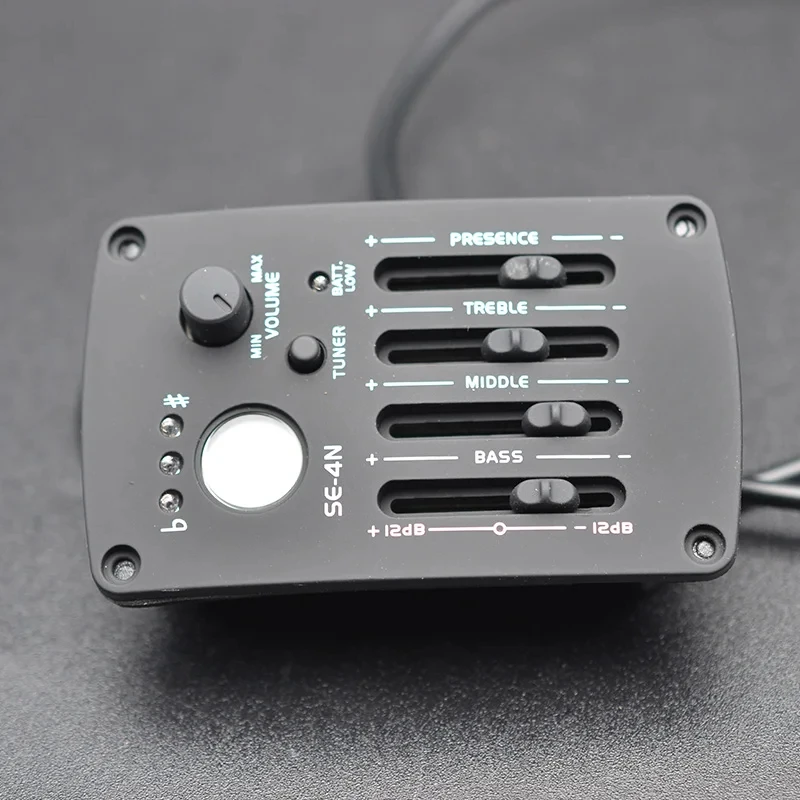 Acoustic Guitar Preamp SE-4N 4 Bands EQ Equalizer Pickup Guitarra Preamp Piezo Pickup with LCD Tuner Guitar Parts & Accessories
Acoustic Guitar Preamp SE-4N 4 Bands EQ Equalizer Pickup Guitarra Preamp Piezo Pickup with LCD Tuner Guitar Parts & Accessories