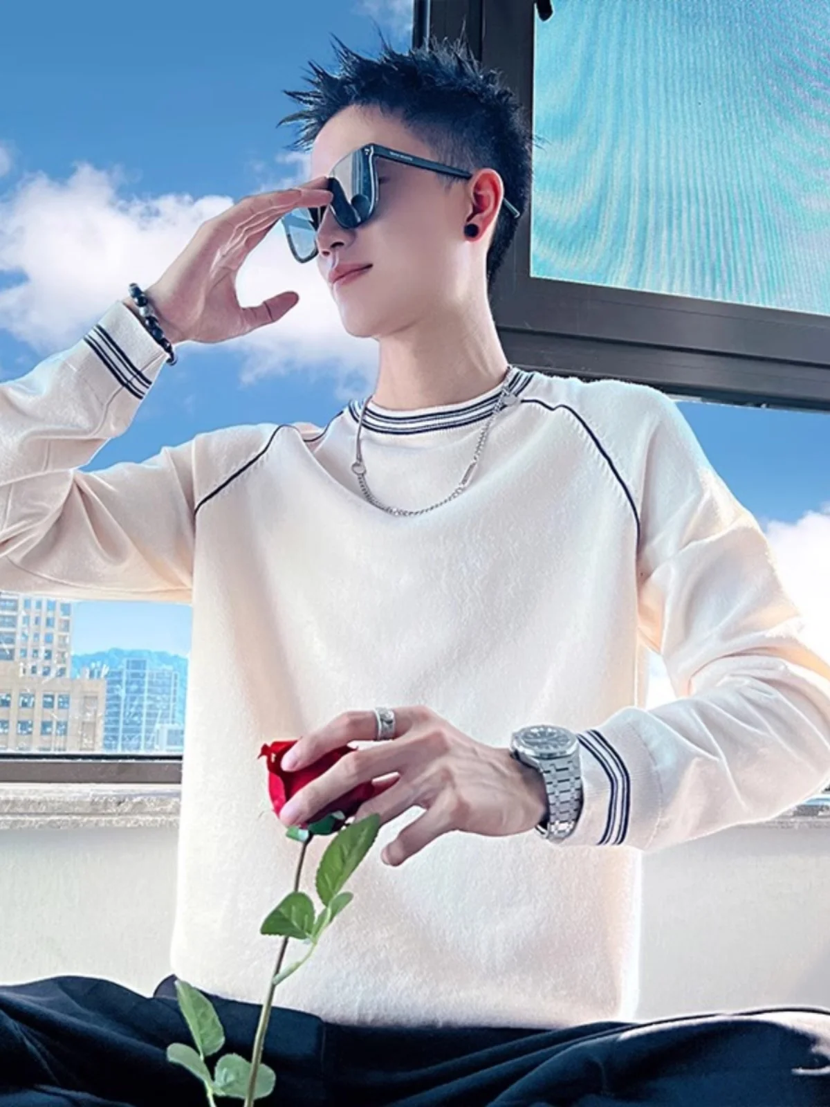 Autumn High-End Casual Knitted Long Sleeve round Neck Men's T-Shirt Patchwork Stripes Slim Fit Sweater Base Shirt
Autumn High-End Casual Knitted Long Sleeve round Neck Men's T-Shirt Patchwork Stripes Slim Fit Sweater Base Shirt