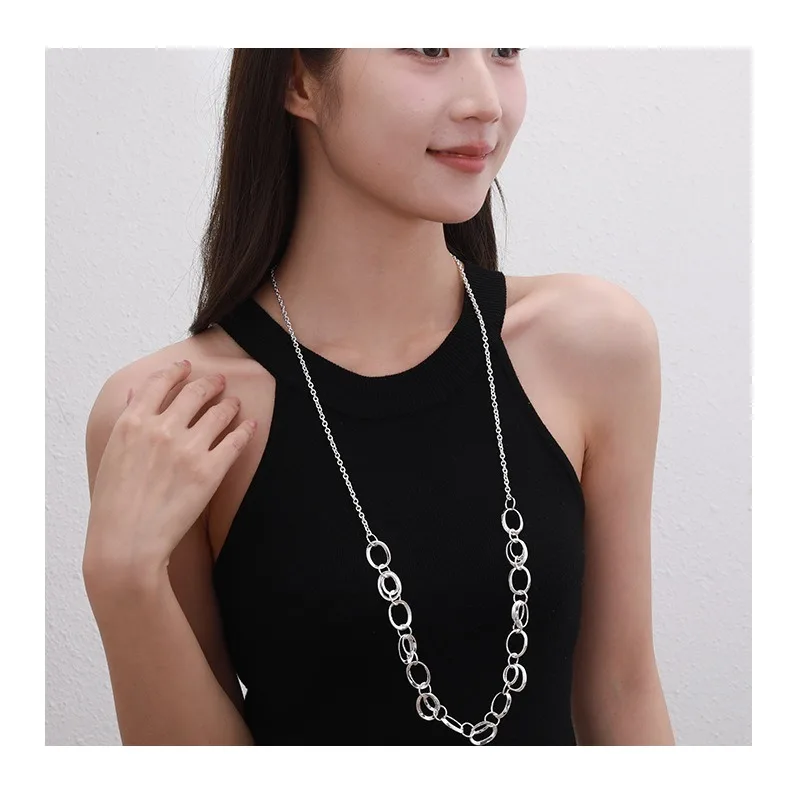 New Special Long Necklace Simple Fashion Versatile Round Geometric Metal Sweater Chain
New Special Long Necklace Simple Fashion Versatile Round Geometric Metal Sweater Chain
