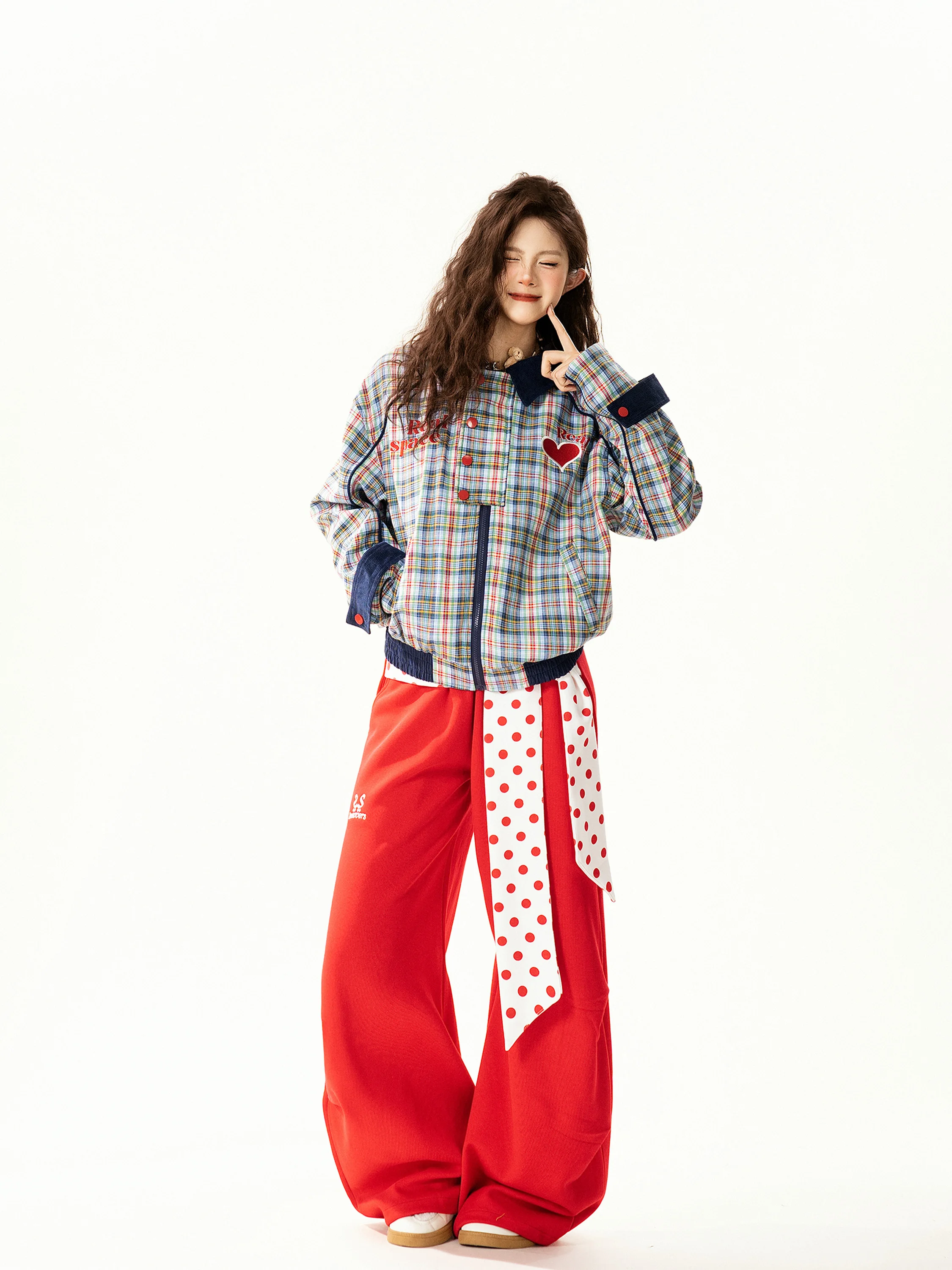 Retro American Plaid Heart Embroidery Stand Collar Jacket Women's Loose Fit Short Style Zipper Closure Casual Outerwear
Retro American Plaid Heart Embroidery Stand Collar Jacket Women's Loose Fit Short Style Zipper Closure Casual Outerwear
