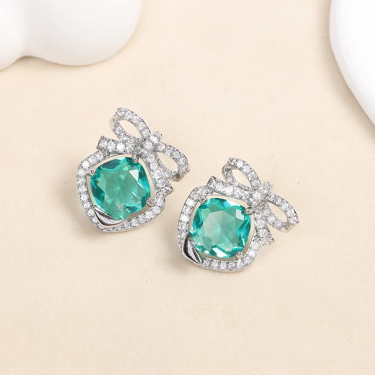 925 Silver Needle Green Gemstone Bow Stud Earrings, Silver-Tone Statement Jewelry for Women Party Daily Wear
925 Silver Needle Green Gemstone Bow Stud Earrings, Silver-Tone Statement Jewelry for Women Party Daily Wear