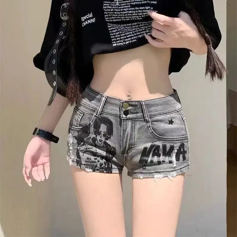 Low Waist Denim Shorts Women's Elastic American Hot Girl Design Slimming Super Short Hot Pants Graffiti Print Summer Fashion
Low Waist Denim Shorts Women's Elastic American Hot Girl Design Slimming Super Short Hot Pants Graffiti Print Summer Fashion