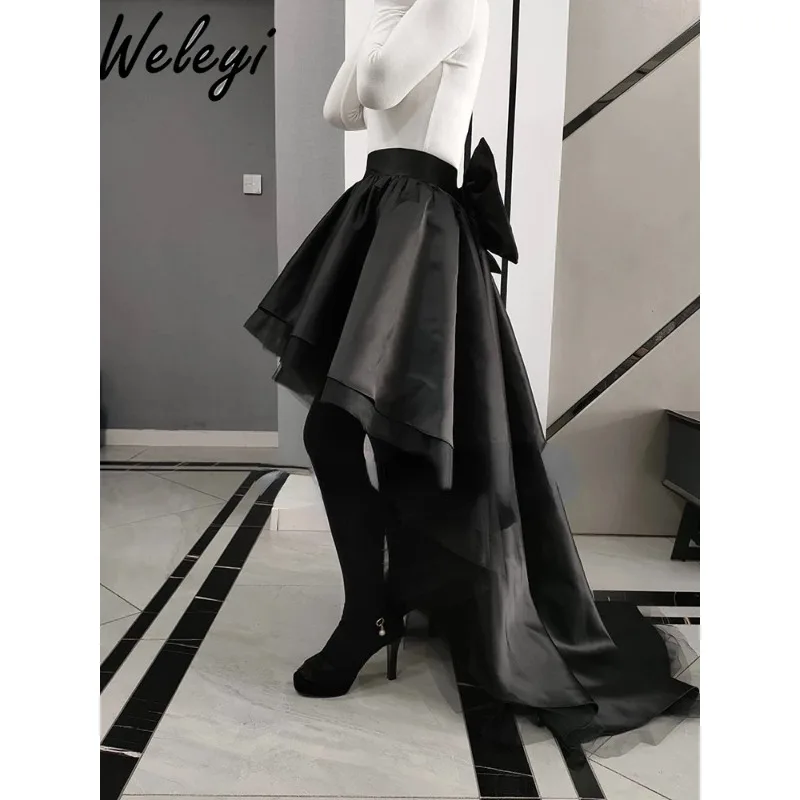 Jirai Kei Vintage Black Satin Skirt 2024 Spring and Autumn New Elegant Front Short Back Long Trailing Mesh Tutu Banquet Skirts
Jirai Kei Vintage Black Satin Skirt 2024 Spring and Autumn New Elegant Front Short Back Long Trailing Mesh Tutu Banquet Skirts