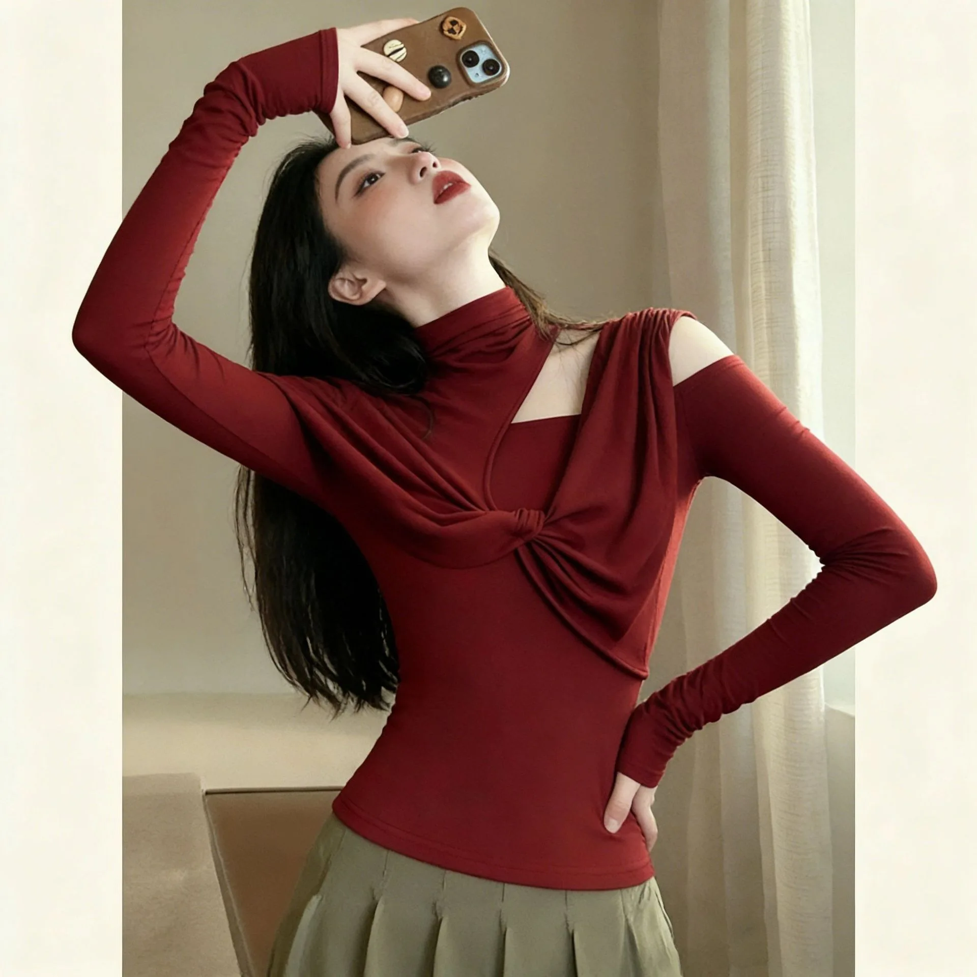 2026 New Bottom Shirt Inner Top Red Twist Long Sleeve T-Shirt Women
2026 New Bottom Shirt Inner Top Red Twist Long Sleeve T-Shirt Women