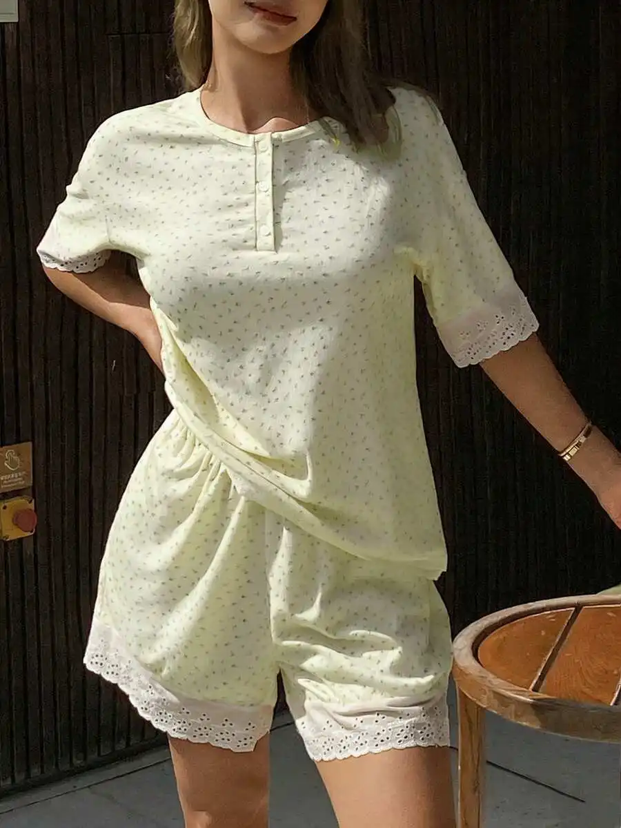Womens Lace Trim Ditsy Floral Loose Short Sleeve Pajama Set Summer
Womens Lace Trim Ditsy Floral Loose Short Sleeve Pajama Set Summer