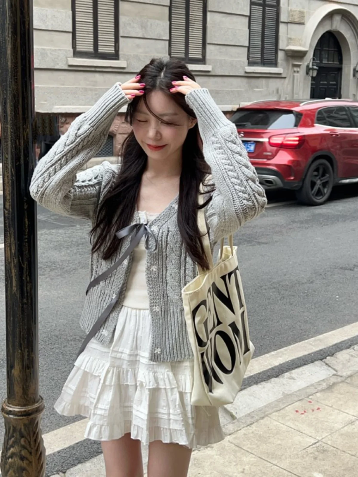 Soft Style Knitted Short Cardigan And Skirt Set for Women Autumn Winter Korean Twist Belted Fashion Outfit Polyester
Soft Style Knitted Short Cardigan And Skirt Set for Women Autumn Winter Korean Twist Belted Fashion Outfit Polyester