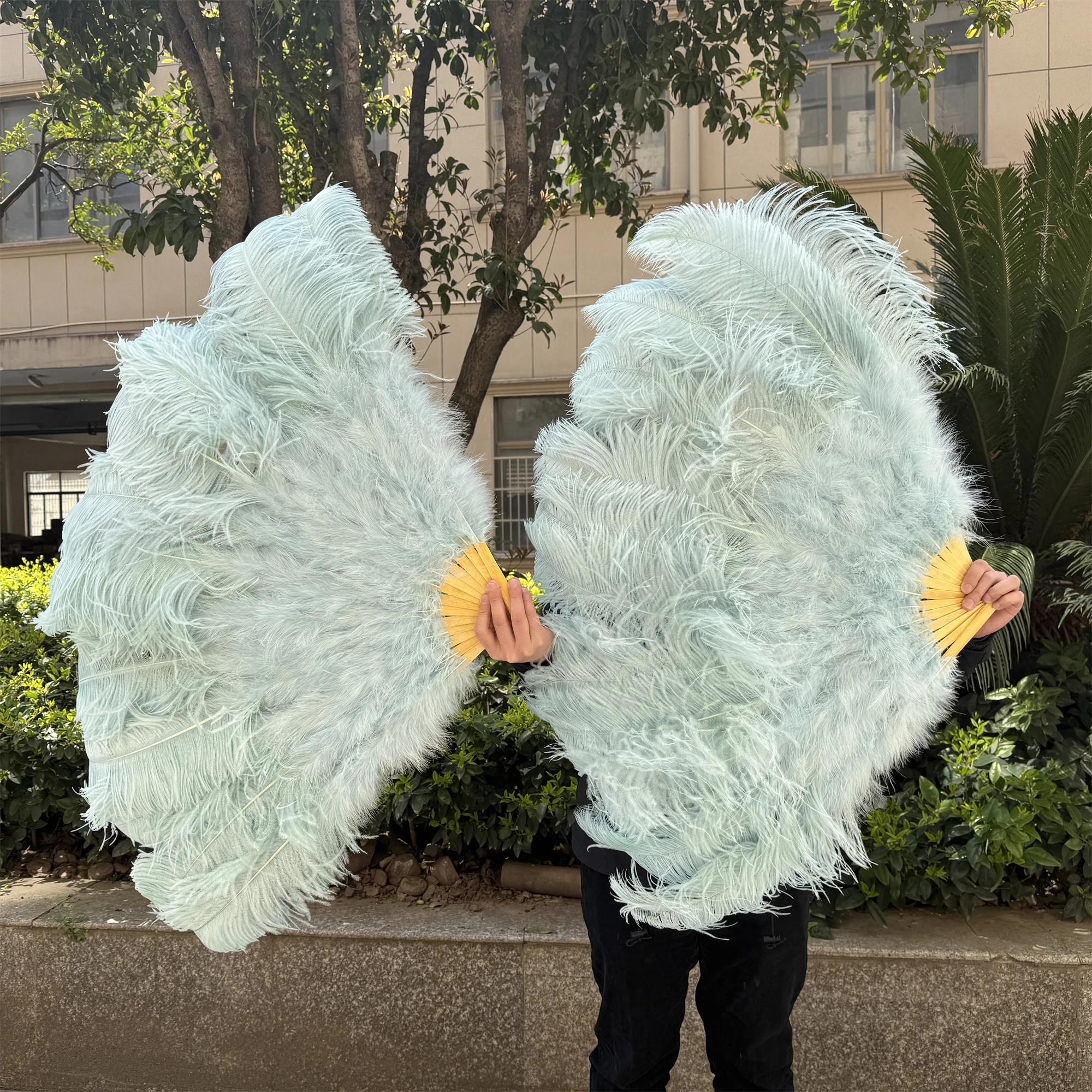 1&2PCS Blue Ostrich Feather Fan 100CM 130CM Fluffy Left&Right Plumes Fans for Christmas Stage Performance Props Dance Accessory
1&2PCS Blue Ostrich Feather Fan 100CM 130CM Fluffy Left&Right Plumes Fans for Christmas Stage Performance Props Dance Accessory