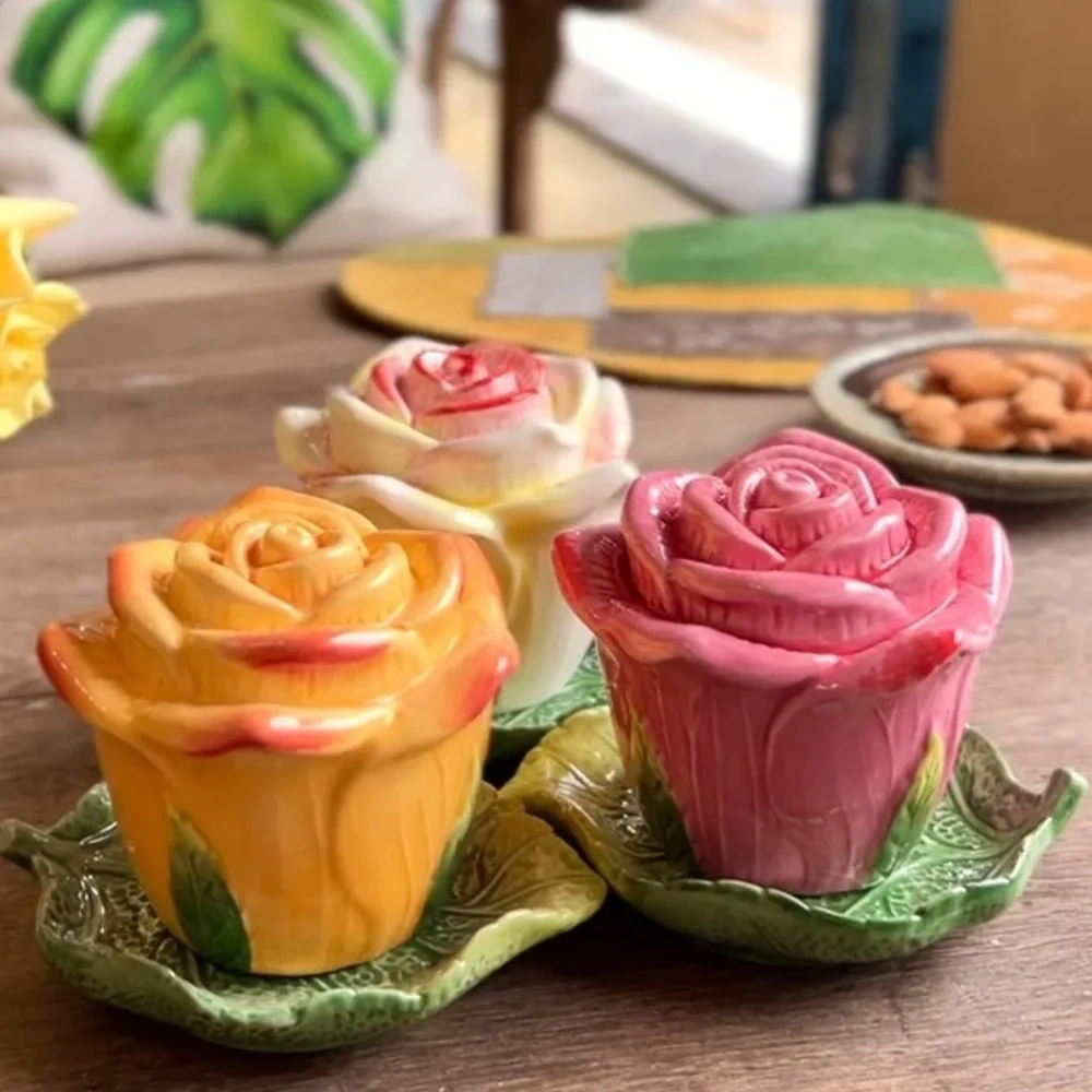 Rose Ceramic Toothpick Jar Cotton Swab Holder Hand Drawn Underglaze Color Toothpick Holder Table and Coffee Table Ornaments
Rose Ceramic Toothpick Jar Cotton Swab Holder Hand Drawn Underglaze Color Toothpick Holder Table and Coffee Table Ornaments