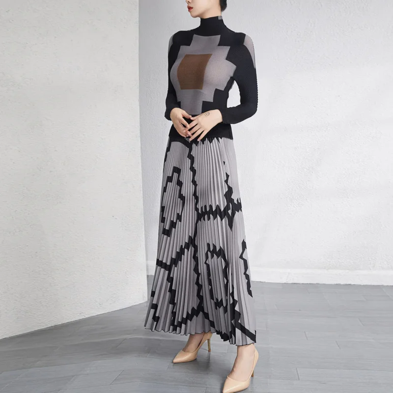 Women Pleated Miyake Set Slim T-shirt Color Block Long Sleeves Turtleneck Top Loose Elastic Waist Long Skirts Women Fashion Set
Women Pleated Miyake Set Slim T-shirt Color Block Long Sleeves Turtleneck Top Loose Elastic Waist Long Skirts Women Fashion Set