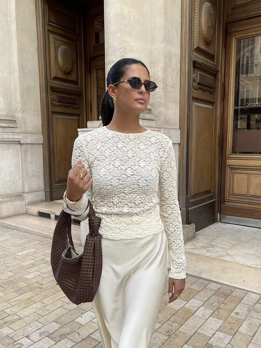 Модный приталенный длинный жилет из кружева с вырезами, однотонный, весна-лето 2026
Модный приталенный длинный жилет из кружева с вырезами, однотонный, весна-лето 2026