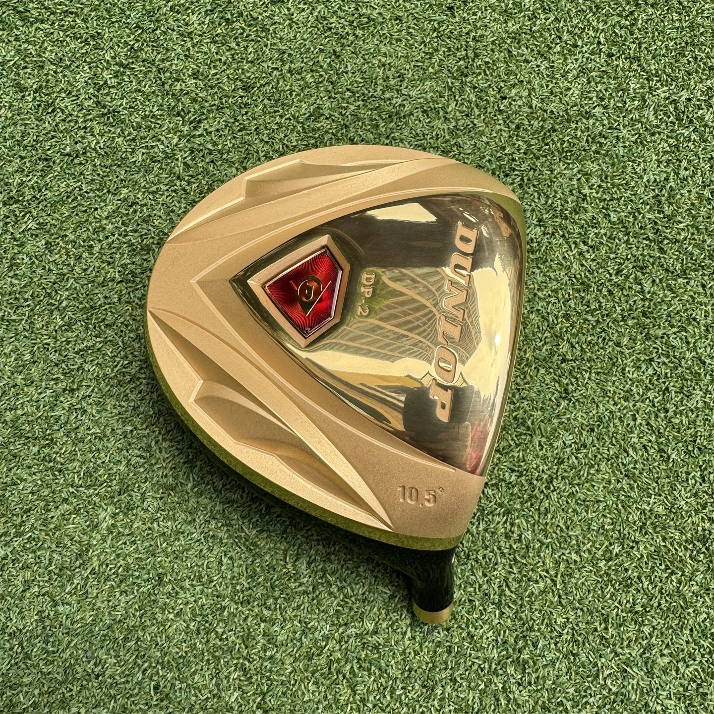 Donlo dp-2 titanium golf driver head 10.5deg Gold colour with cover
Donlo dp-2 titanium golf driver head 10.5deg Gold colour with cover