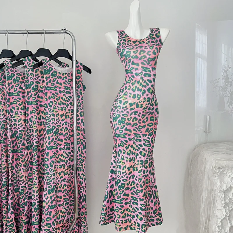Women Summer Fashion Leopard Print Sleeveless Suspender Dress Woman Vintage Casual Street Style Slim Vest Long Dress
Women Summer Fashion Leopard Print Sleeveless Suspender Dress Woman Vintage Casual Street Style Slim Vest Long Dress