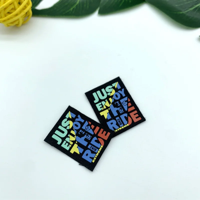 Custom..pieces.Factory price-shirt packaging heat transfer labels customized garment printed labels
Custom..pieces.Factory price-shirt packaging heat transfer labels customized garment printed labels