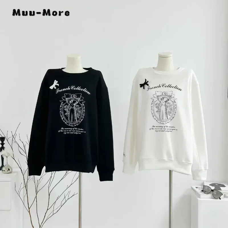 Women's Vintage Casual Y2K Long Sleeve Letter Print Bow Sweatshirts 2023 Winter Retro Style Round Neck Female Fashion Loose Top
Women's Vintage Casual Y2K Long Sleeve Letter Print Bow Sweatshirts 2023 Winter Retro Style Round Neck Female Fashion Loose Top