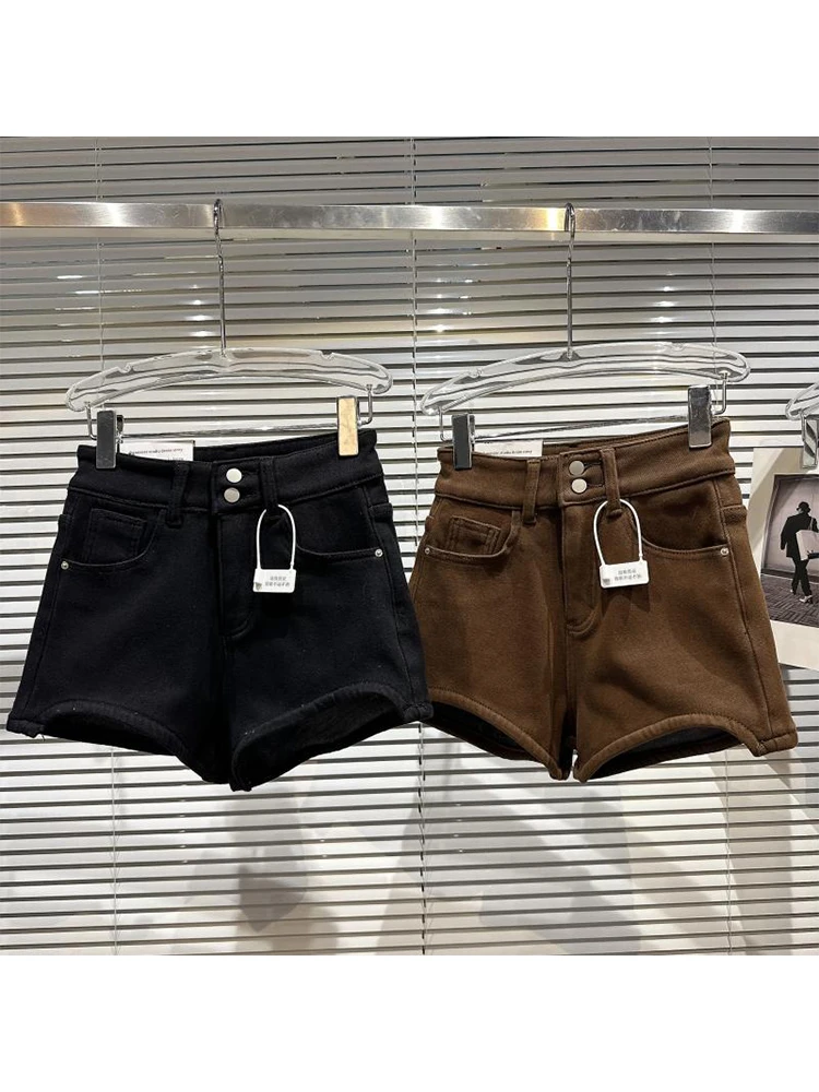 Women Gothic Black Denim Shorts Fashion Baggy Y2k Vintage High Waist Jeans Shorts Harajuku Korean Summer Emo 2000s Clothes 2023
Women Gothic Black Denim Shorts Fashion Baggy Y2k Vintage High Waist Jeans Shorts Harajuku Korean Summer Emo 2000s Clothes 2023