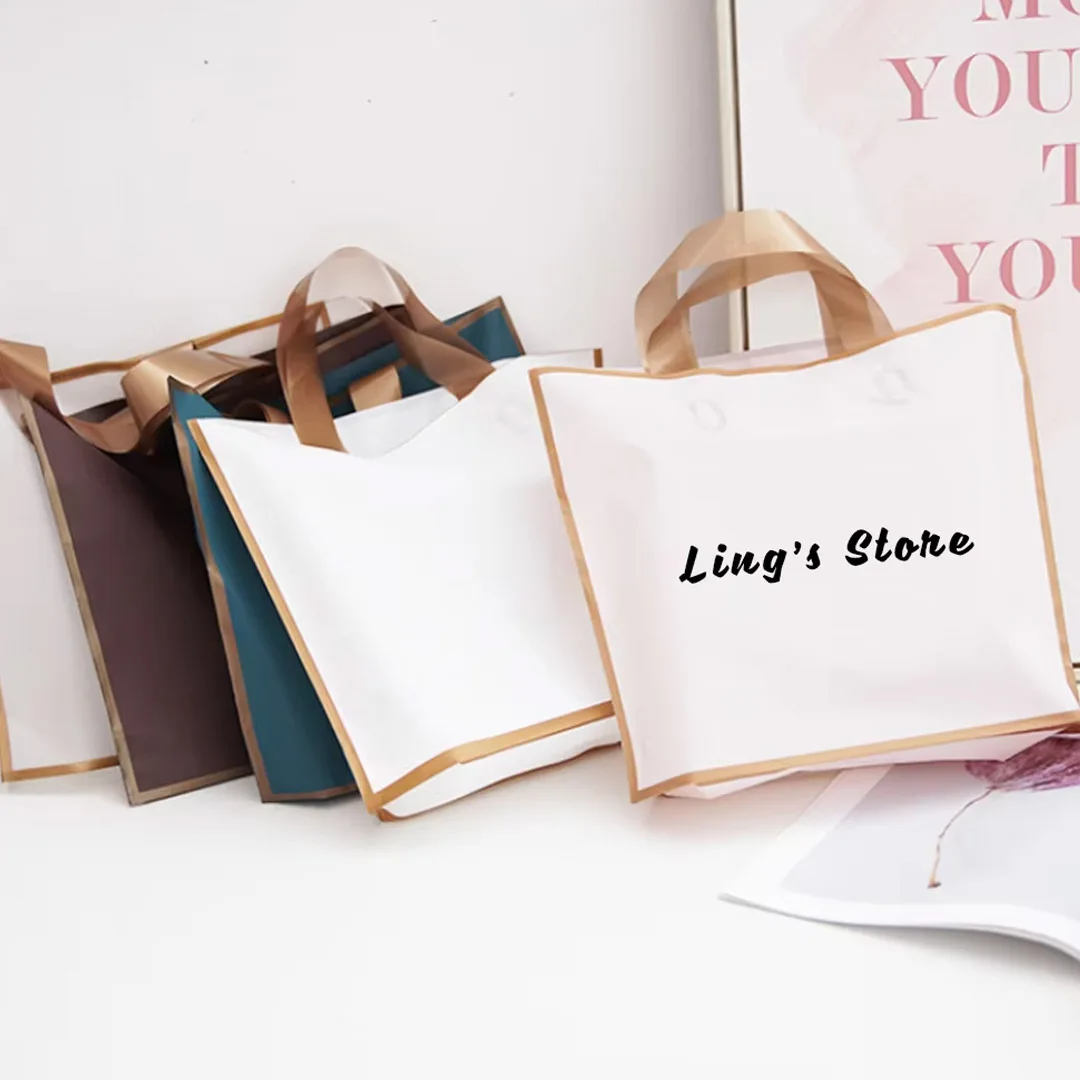 50 шт., матовая сумка для покупок с персонализированным логотипом, пластиковая подарочная сумка с ручкой для ювелирных изделий, упаковка для одежды, печатный логотип
50 шт., матовая сумка для покупок с персонализированным логотипом, пластиковая подарочная сумка с ручкой для ювелирных изделий, упаковка для одежды, печатный логотип