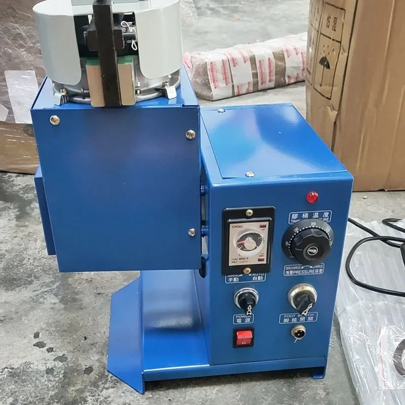 800W Hot Melt Glue Dispensing Machine Car Headlight Lens Sealing Mask Refurbishment Upgrade Lamp Tool Glue Injection Machine
800W Hot Melt Glue Dispensing Machine Car Headlight Lens Sealing Mask Refurbishment Upgrade Lamp Tool Glue Injection Machine