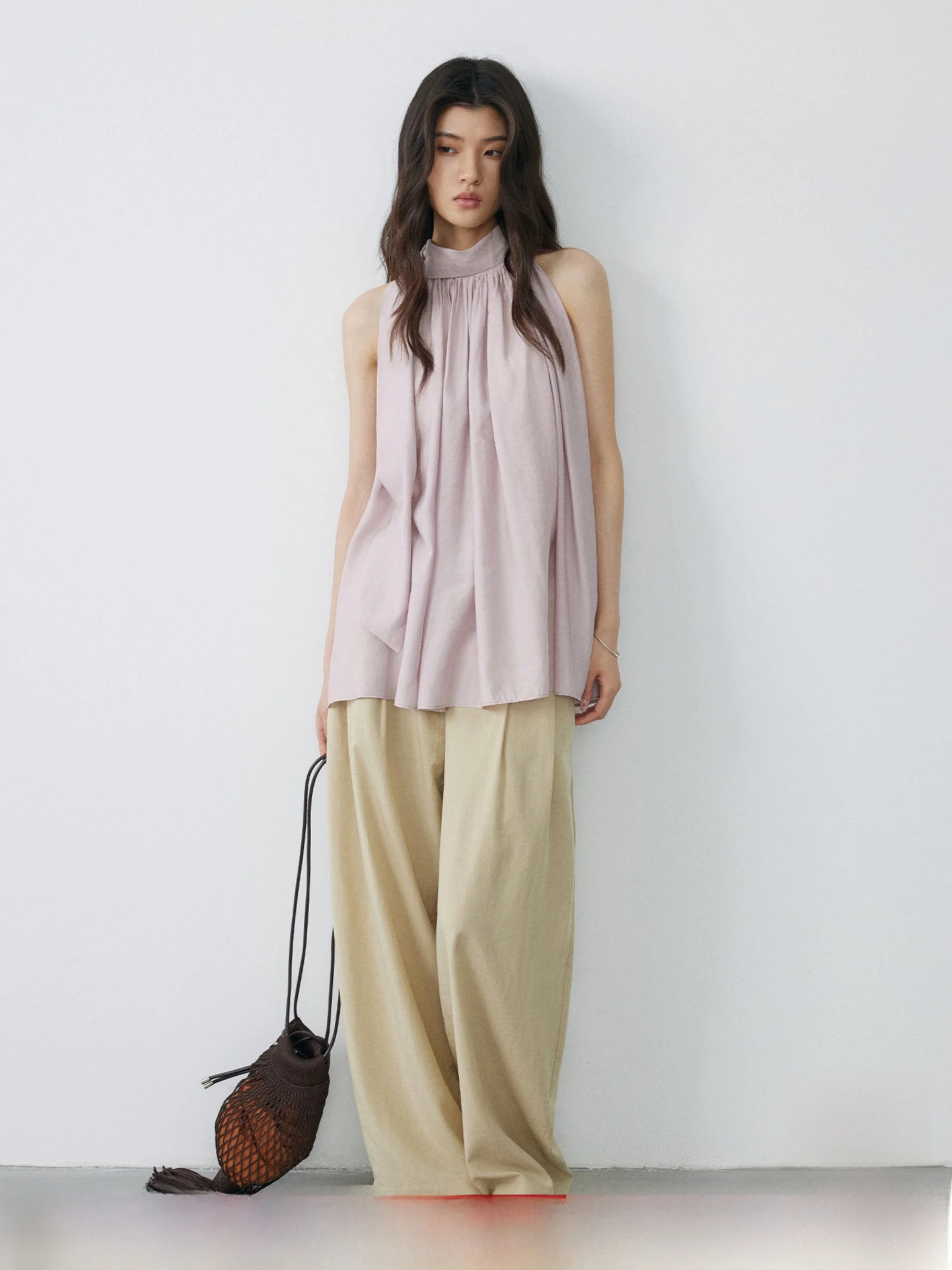 KEARA Summer Loose Feel Silk Blend Skin-friendly Sleeveless V-neck A-line Shirt Women's Fashion Draped Gown
KEARA Summer Loose Feel Silk Blend Skin-friendly Sleeveless V-neck A-line Shirt Women's Fashion Draped Gown