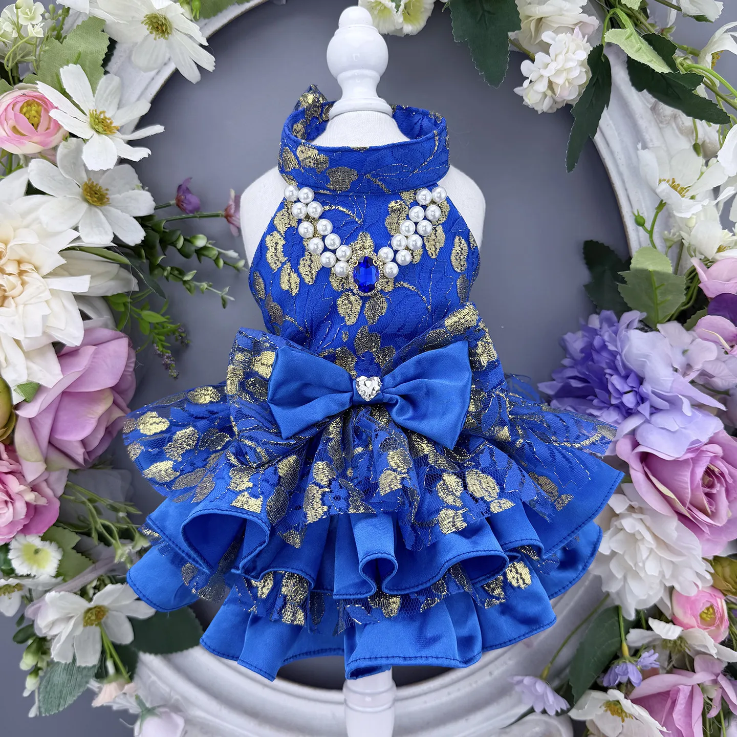 Luxury Blue Lace Bow Princess Dress for Small Medium Dogs Fine Handmade Flower Print Puppy Dog Clothing with Long Tail
Luxury Blue Lace Bow Princess Dress for Small Medium Dogs Fine Handmade Flower Print Puppy Dog Clothing with Long Tail