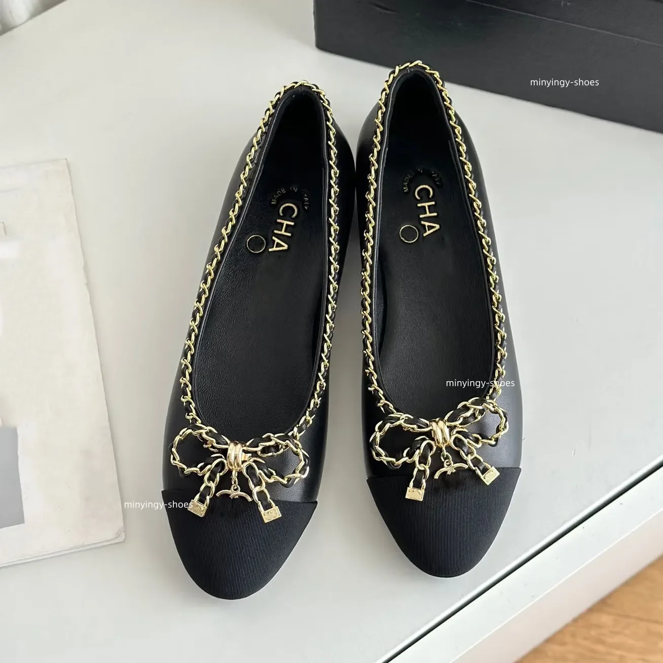 French brand designer luxury 2026 AAA women's black chain bow ballet flats luxurious ballet shoes Mary Jane chain ballet shoes s
French brand designer luxury 2026 AAA women's black chain bow ballet flats luxurious ballet shoes Mary Jane chain ballet shoes s