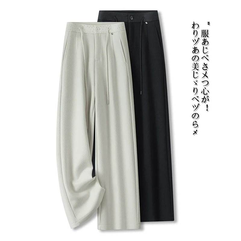 Элегантные утолщенные теплые широкие костюмные брюки для женщин, новые осенние и зимние утягивающие брюки с высокой талией, универсальные прямые L
Элегантные утолщенные теплые широкие костюмные брюки для женщин, новые осенние и зимние утягивающие брюки с высокой талией, универсальные прямые L