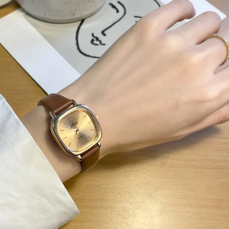 Модные квадратные женские часы, простые студенческие кварцевые наручные часы, наручные часы в стиле ретро с кожаным ремешком, подарок, дропшиппинг, Reloj Mujer
Модные квадратные женские часы, простые студенческие кварцевые наручные часы, наручные часы в стиле ретро с кожаным ремешком, подарок, дропшиппинг, Reloj Mujer
