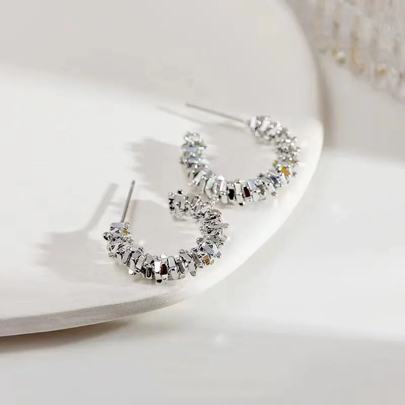 New Fashion Trend Unique Design Elegant Exquisite Irregular C Shape Earrings Female Jewelry Party Gift Wholesale
New Fashion Trend Unique Design Elegant Exquisite Irregular C Shape Earrings Female Jewelry Party Gift Wholesale