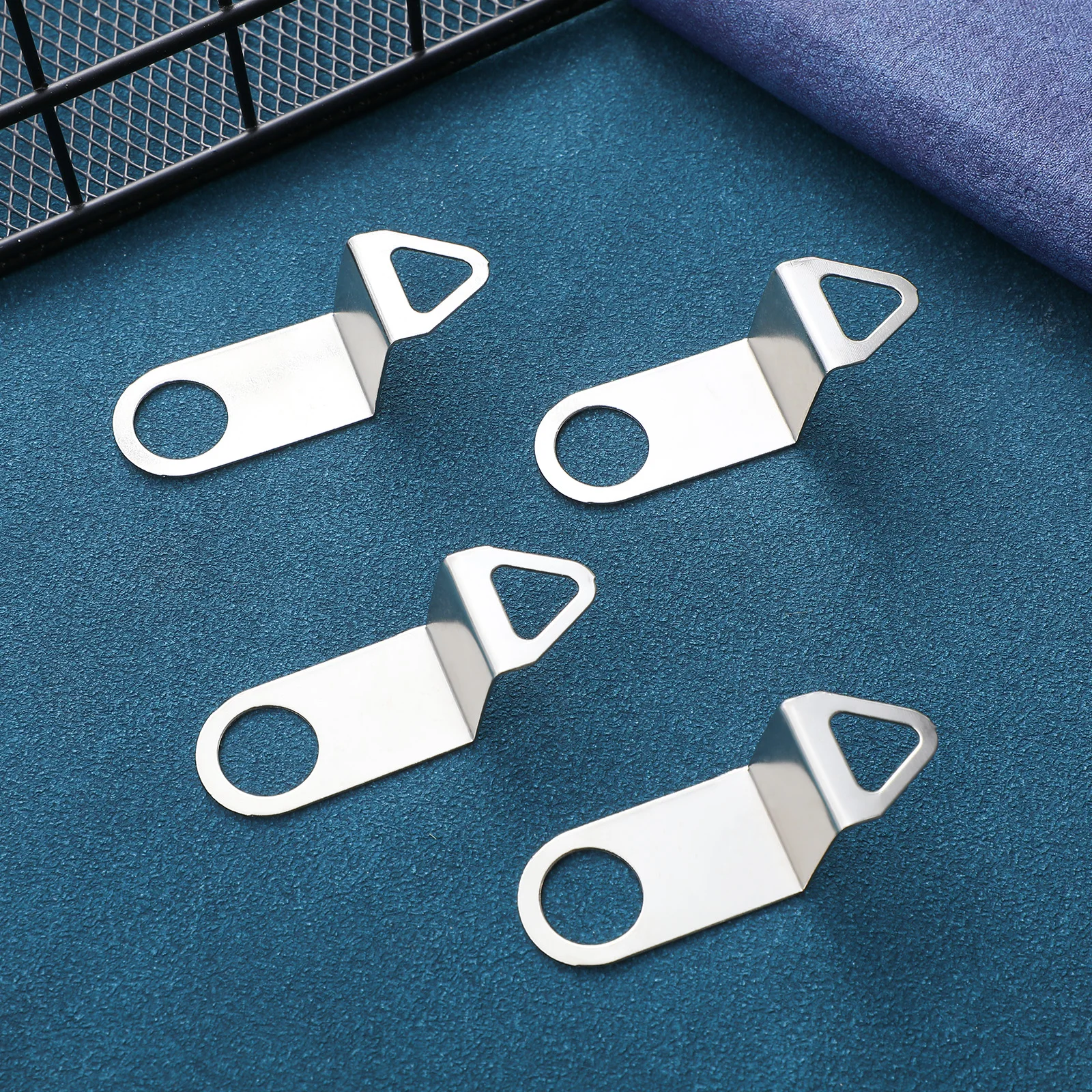 4pcs Kit Replacement Parts Thickened Hardware Easy Installation Alloy Hanger For Diy Making Wall Accessories Hook
4pcs Kit Replacement Parts Thickened Hardware Easy Installation Alloy Hanger For Diy Making Wall Accessories Hook