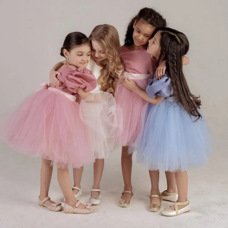 Girls Party Dresses White Flower Girls Dress for Wedding First Communion Formal Vestidos Evening Kid Backless Fluffy Prom Gown
Girls Party Dresses White Flower Girls Dress for Wedding First Communion Formal Vestidos Evening Kid Backless Fluffy Prom Gown