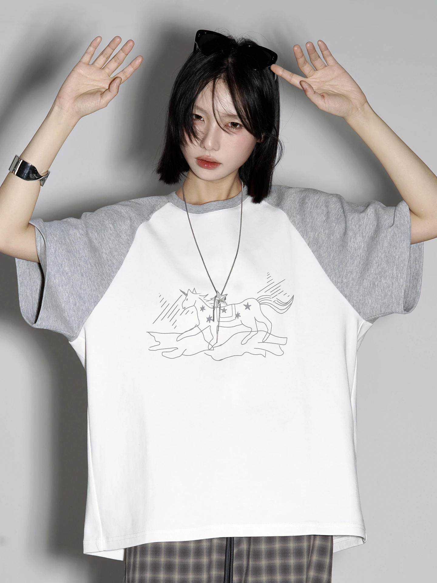 Gravity Museum Shoulder Sleeve Splice Color Block Short Sleeve T-Shirt Women Summer Loose Top Cotton Polyester Comfortable Br...
Gravity Museum Shoulder Sleeve Splice Color Block Short Sleeve T-Shirt Women Summer Loose Top Cotton Polyester Comfortable Br...