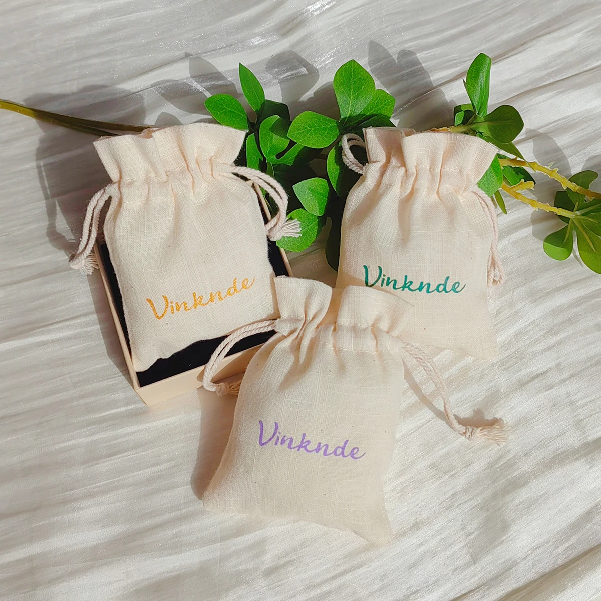 Custom Logo New Muslin Drawstring Cotton Bags 100 Pcs 4x6 Inch Organic Fabric Sachets for Party Wedding Home Storage DIY Craft
Custom Logo New Muslin Drawstring Cotton Bags 100 Pcs 4x6 Inch Organic Fabric Sachets for Party Wedding Home Storage DIY Craft