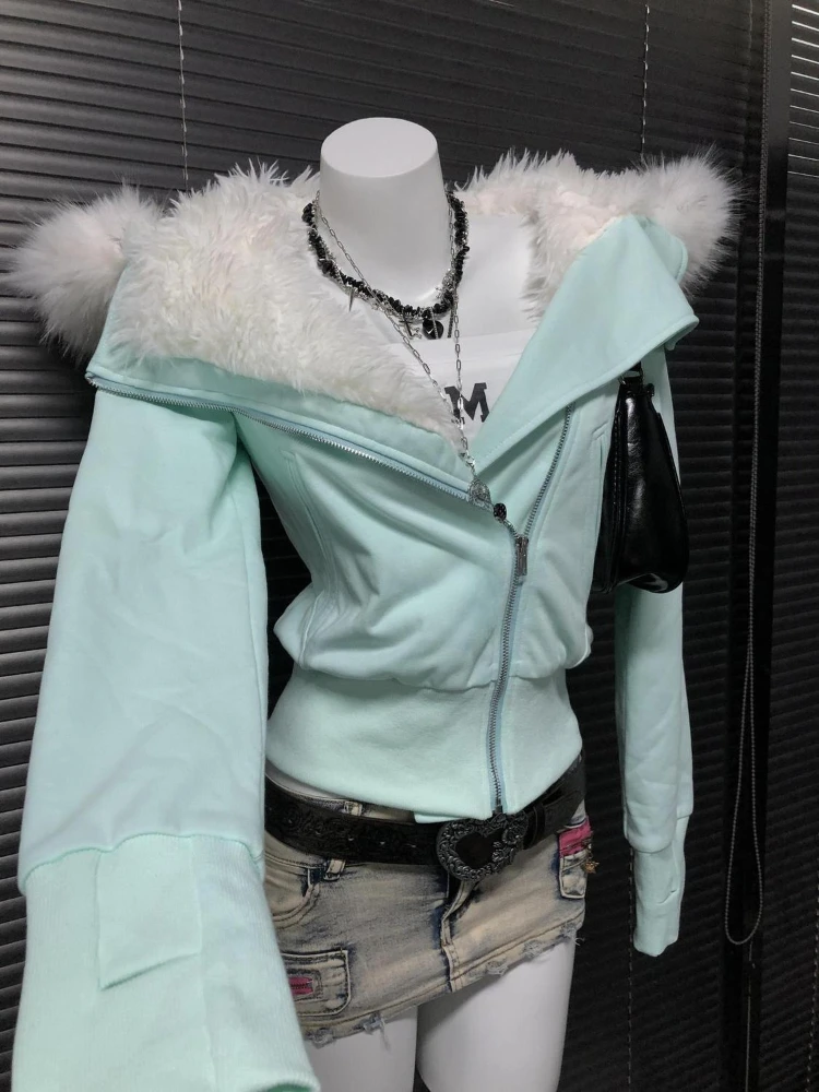 Облегающее пальто с капюшоном в американском стиле в стиле ретро, эстетика Y2k, винтажный короткий кардиган, однотонная модная теплая женская куртка из искусственного меха
Облегающее пальто с капюшоном в американском стиле в стиле ретро, эстетика Y2k, винтажный короткий кардиган, однотонная модная теплая женская куртка из искусственного меха