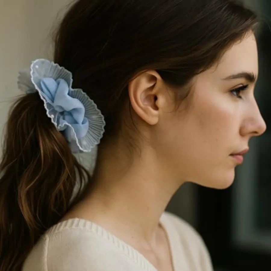 Blue Exquisite Pleated Lace Hairband, Sweet And Elegant, Romantic And Fashionable, Made Of Fine And Soft Fabric, Suitable For B
Blue Exquisite Pleated Lace Hairband, Sweet And Elegant, Romantic And Fashionable, Made Of Fine And Soft Fabric, Suitable For B