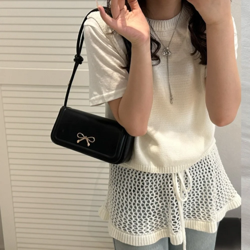All Match Solid Color Bowknot Shoulder Bag PU Leather Korean Underarm Bag Square Leisure Bow Crossbody Bag Women
All Match Solid Color Bowknot Shoulder Bag PU Leather Korean Underarm Bag Square Leisure Bow Crossbody Bag Women
