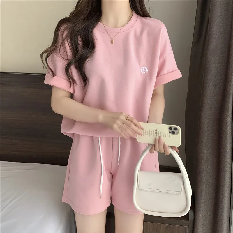 Women Short Sleeve Sports Casual Outfits Loose O Neck Printed T Shirt Top Wide-leg Shorts Tracksuit 2 Piece Set Female
Women Short Sleeve Sports Casual Outfits Loose O Neck Printed T Shirt Top Wide-leg Shorts Tracksuit 2 Piece Set Female