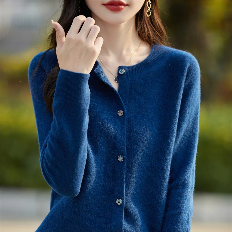100% Pure Wool Cardigan Women's Short Style Spring And Autumn 2025 thin style Wool Solid Color Outer Knitted Jacket
100% Pure Wool Cardigan Women's Short Style Spring And Autumn 2025 thin style Wool Solid Color Outer Knitted Jacket