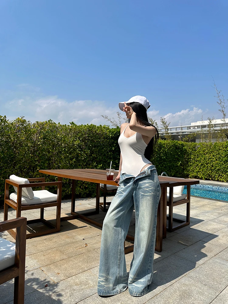 High Waist Wide Leg Denim Jeans Women's Loose Flared Lazy Slim Straight Pants Hot Girl Style All Seasons Fashion Ladies Jeans
High Waist Wide Leg Denim Jeans Women's Loose Flared Lazy Slim Straight Pants Hot Girl Style All Seasons Fashion Ladies Jeans