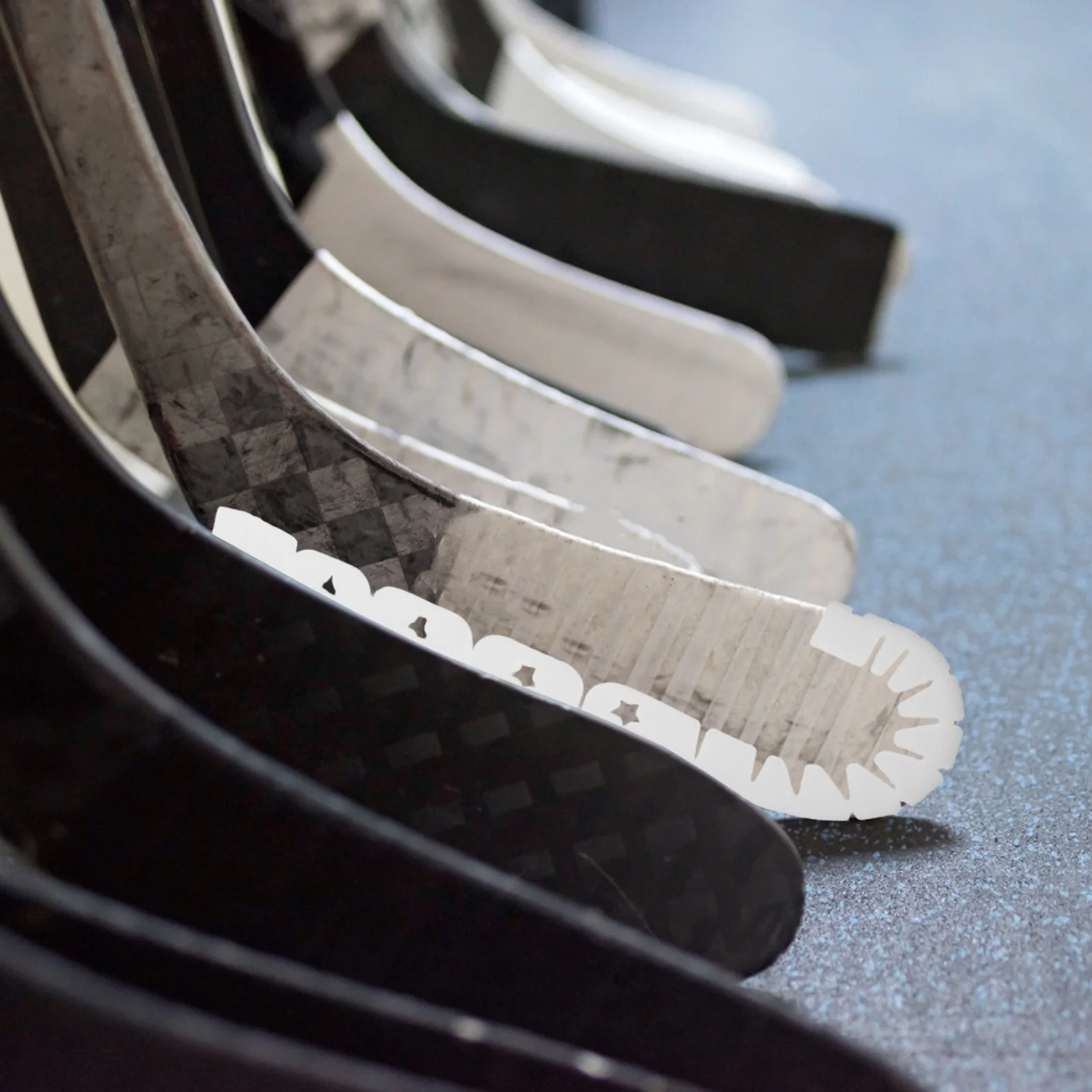 Ice Hockey Stick Blades Guard Protective Sleeve Lightweight Flexible PP Material Off-Ice Training Cover Hockey Stick Protector
Ice Hockey Stick Blades Guard Protective Sleeve Lightweight Flexible PP Material Off-Ice Training Cover Hockey Stick Protector