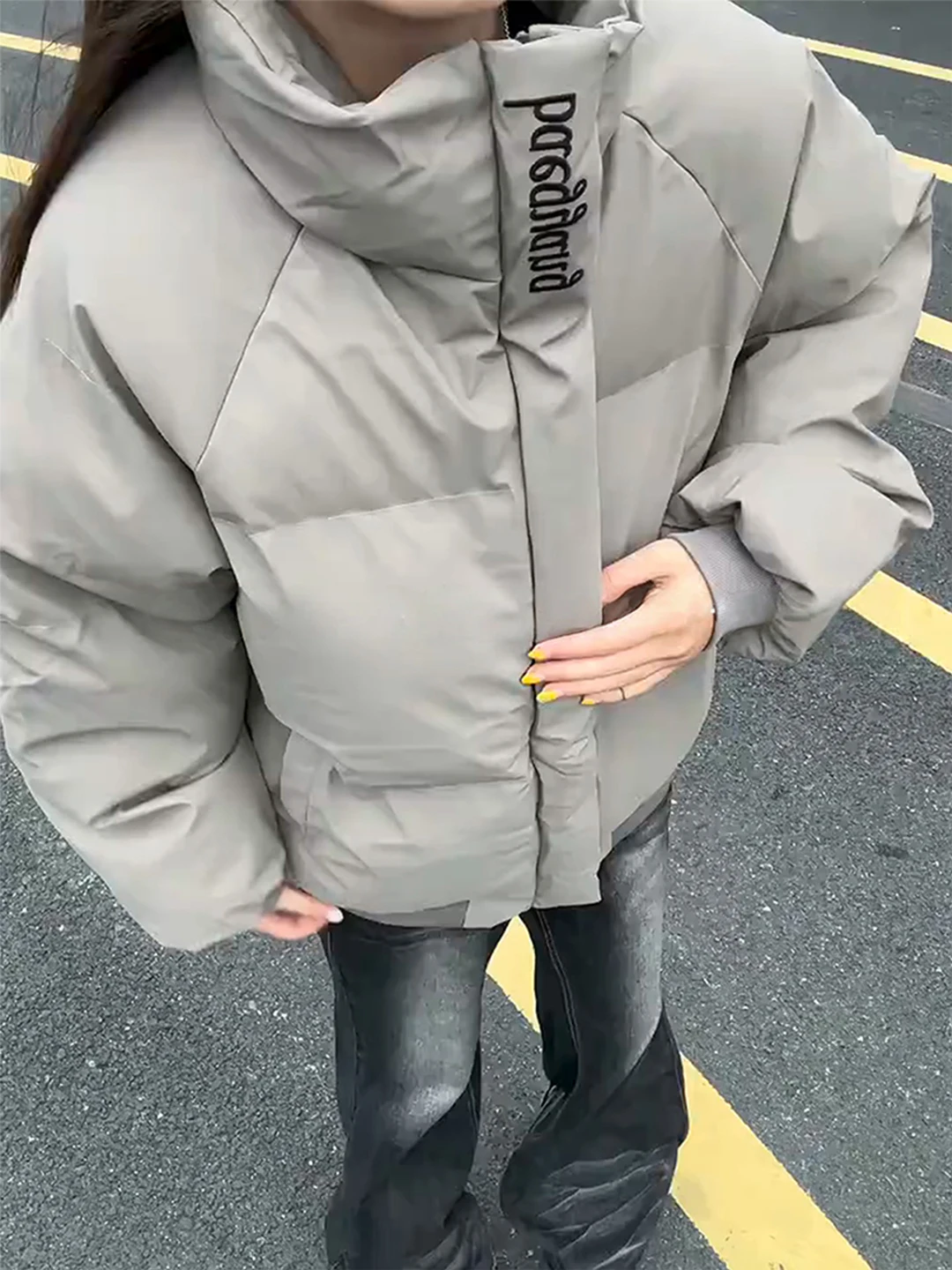 American Sle ort PU Leather down Jaet Men Winter Thiened Windproof Bread Sle Embroidered Cotton Clothes Winter Coat
American Sle ort PU Leather down Jaet Men Winter Thiened Windproof Bread Sle Embroidered Cotton Clothes Winter Coat