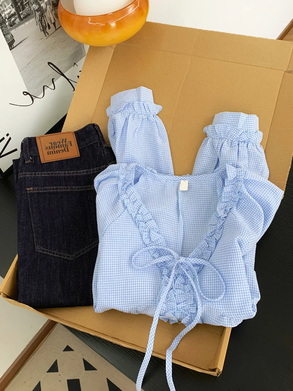 Повседневный клетчатый галстук для мужчин и женщин, антивозрастной деревянный ухо, осенний модный топ для отдыха, одинаковый топ с v-образным вырезом, длинные пуговицы све...
Повседневный клетчатый галстук для мужчин и женщин, антивозрастной деревянный ухо, осенний модный топ для отдыха, одинаковый топ с v-образным вырезом, длинные пуговицы све...