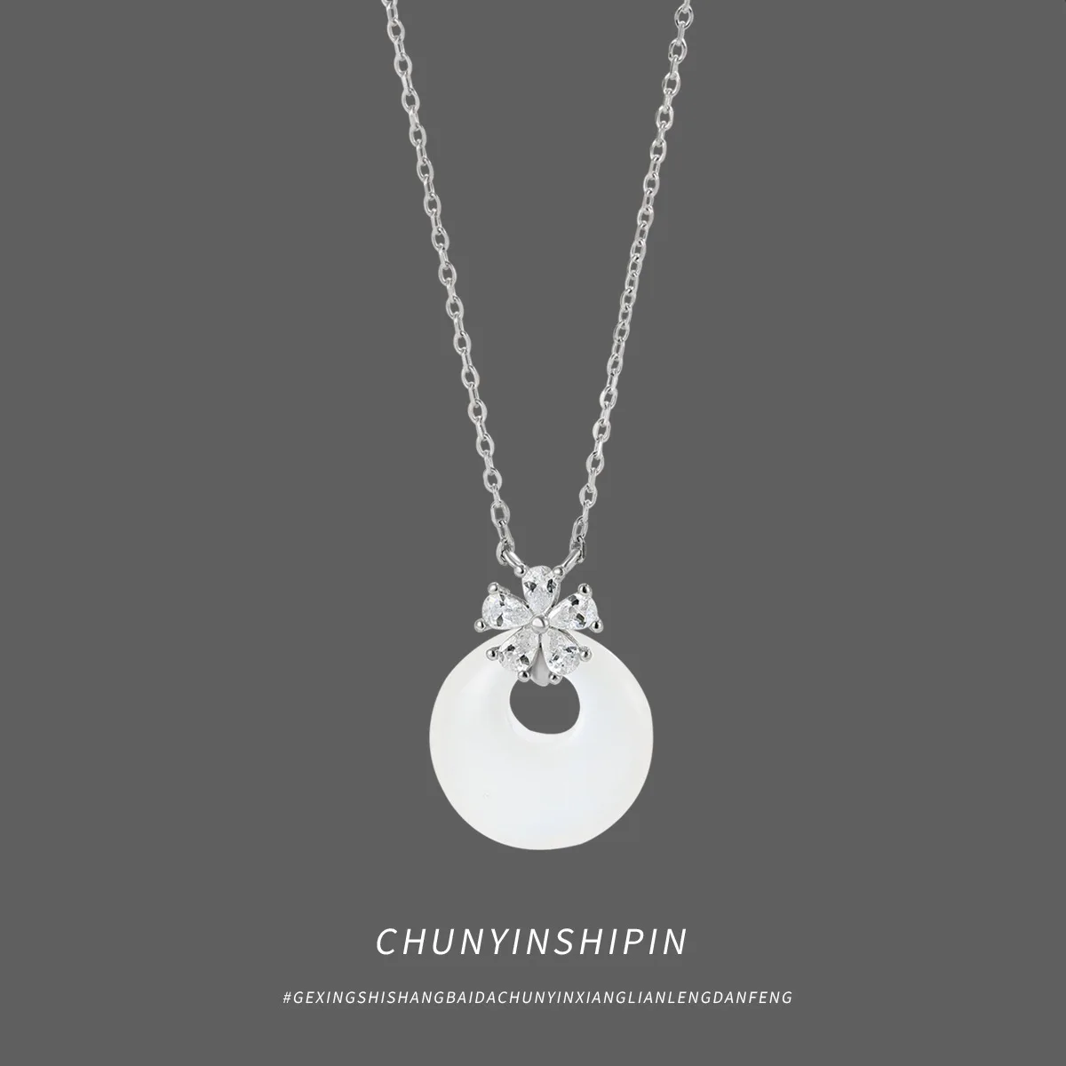 Charming S925 Sterling Silver and Jadeite Clover Necklace with Flower Lock for Women
Charming S925 Sterling Silver and Jadeite Clover Necklace with Flower Lock for Women