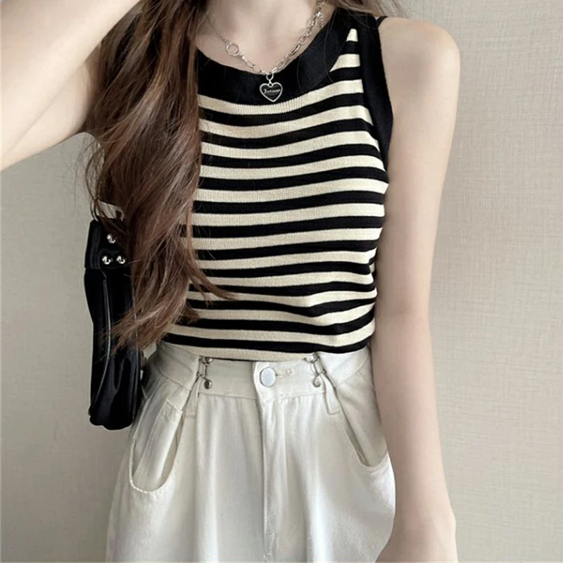 Fashion O-Neck Printed Striped Camisole T-Shirt Female Clothing 2024 Summer New Loose Casual Tops Korean Sleeveless Tee Shirt
Fashion O-Neck Printed Striped Camisole T-Shirt Female Clothing 2024 Summer New Loose Casual Tops Korean Sleeveless Tee Shirt