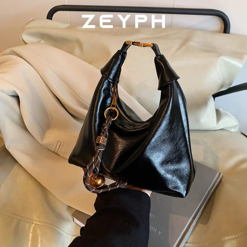 Zeyph Uniquely Designed Underarm Dumpling Buns Y2K Ladies Shoulder Bag Females Retro Handbags
Zeyph Uniquely Designed Underarm Dumpling Buns Y2K Ladies Shoulder Bag Females Retro Handbags